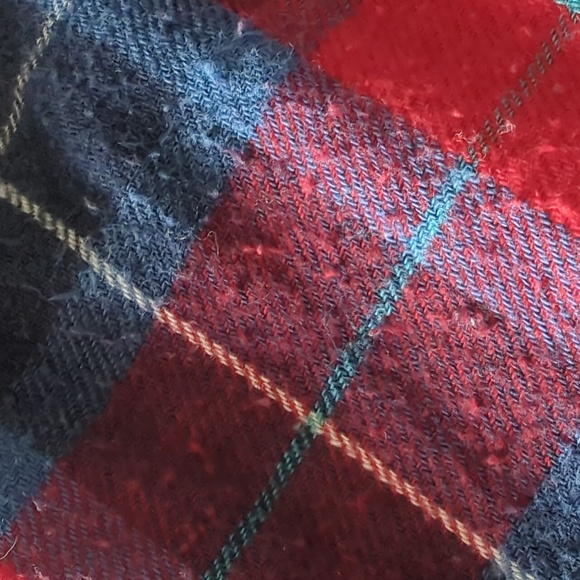 Hollister plaid button down shirt, 100% cotton - Picture 7 of 11